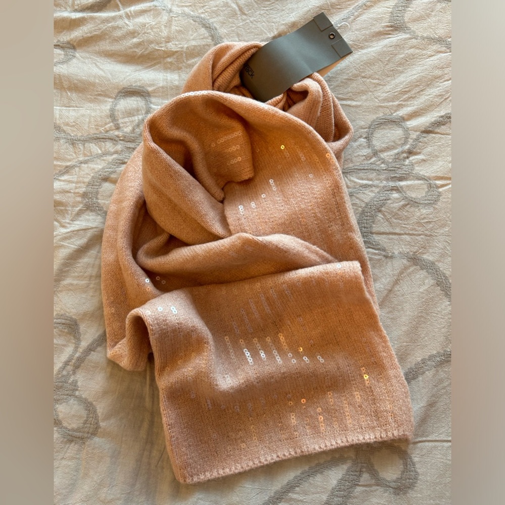 Chic Sequined Baby Pink Knit Scarf